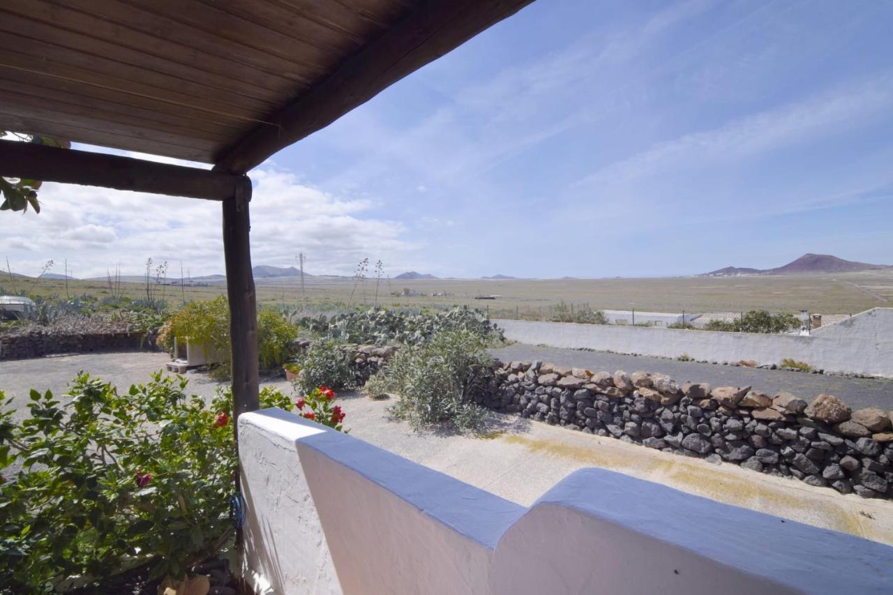 הוילה טגיסי Casa Famara מראה חיצוני תמונה